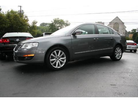 United Grey Metallic Volkswagen Passat 3.6 4Motion Sedan.  Click to enlarge.