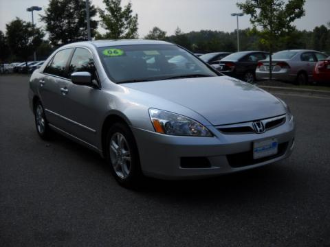 Alabaster Silver Metallic Honda Accord EX Sedan.  Click to enlarge.