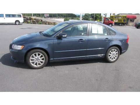 Barents Blue Metallic Volvo S40 2.4i.  Click to enlarge.
