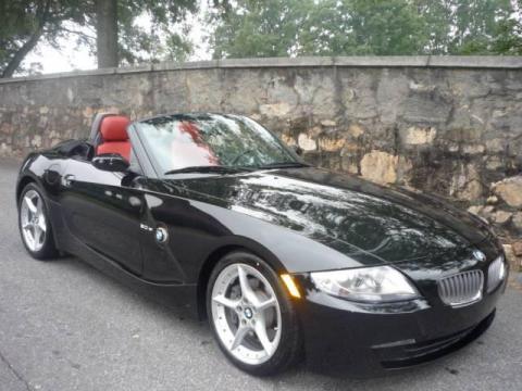Black Sapphire Metallic BMW Z4 3.0si Roadster.  Click to enlarge.