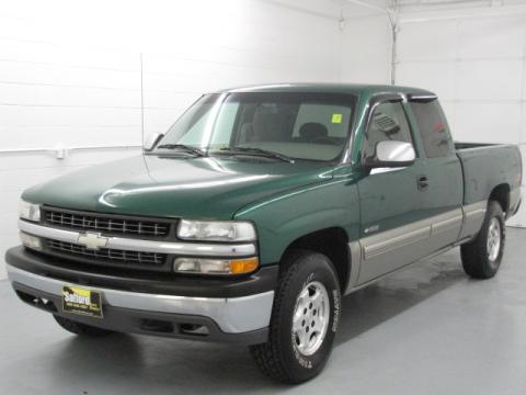 Meadow Green Metallic Chevrolet Silverado 1500 LS Extended Cab 4x4.  Click to enlarge.