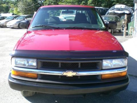 Dark Cherry Red Metallic Chevrolet S10 Extended Cab.  Click to enlarge.