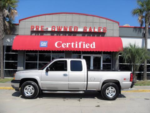 Silver Birch Metallic Chevrolet Silverado 1500 Z71 Extended Cab 4x4.  Click to enlarge.