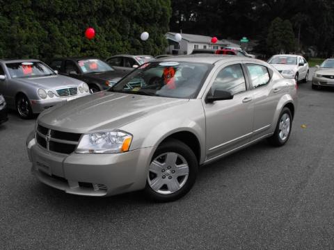 Light Sandstone Metallic Dodge Avenger SE.  Click to enlarge.