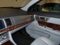 2009 XF Premium Luxury #27