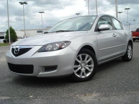 Sunlight Silver Metallic Mazda MAZDA3 i Sport Sedan.  Click to enlarge.