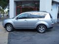 2009 Outlander ES #2