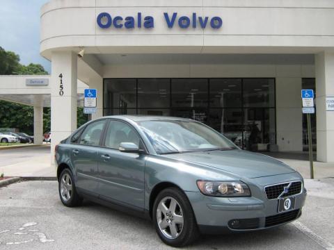 Mistral Green Metallic Volvo S40 T5 AWD.  Click to enlarge.