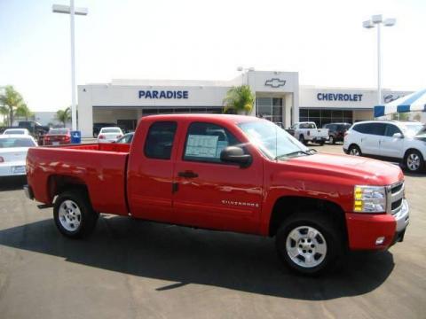 Victory Red Chevrolet Silverado 1500 LT Extended Cab.  Click to enlarge.