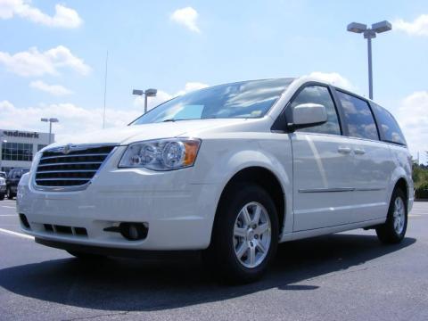 Stone White Chrysler Town & Country Touring.  Click to enlarge.
