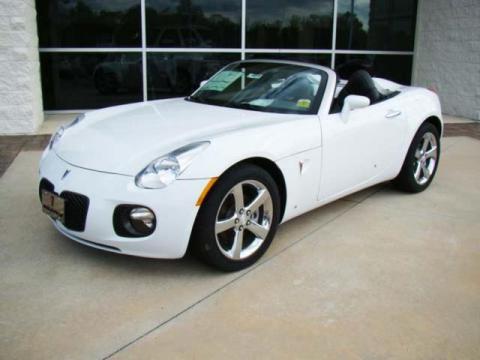 Pure White Pontiac Solstice GXP Roadster.  Click to enlarge.