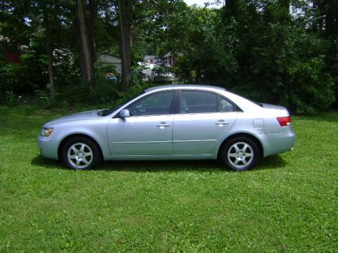 Silver Blue Metallic Hyundai Sonata LX V6.  Click to enlarge.