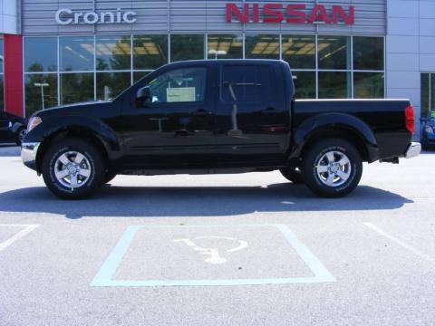 Super Black Nissan Frontier SE Crew Cab.  Click to enlarge.