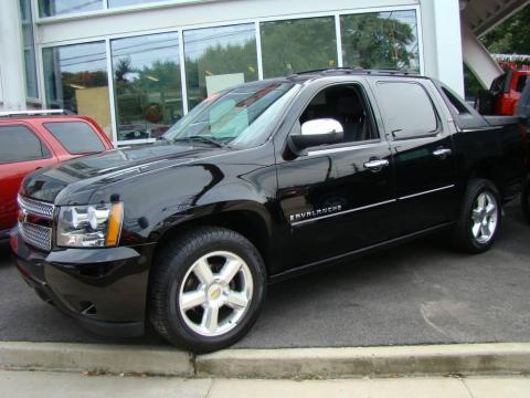 Black Chevrolet Avalanche LTZ 4WD.  Click to enlarge.