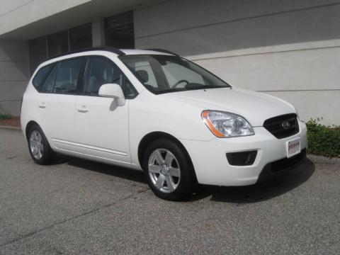 Clear White Kia Rondo LX V6.  Click to enlarge.