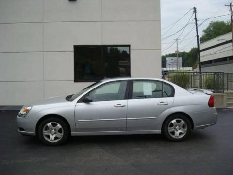 Galaxy Silver Metallic Chevrolet Malibu LT V6 Sedan.  Click to enlarge.