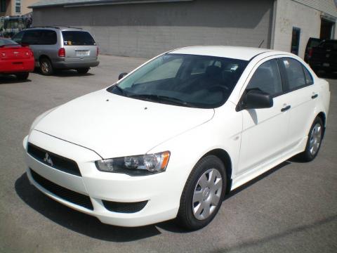 Wicked White Metallic Mitsubishi Lancer DE.  Click to enlarge.