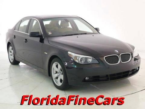 Deep Green Metallic BMW 5 Series 525i Sedan.  Click to enlarge.