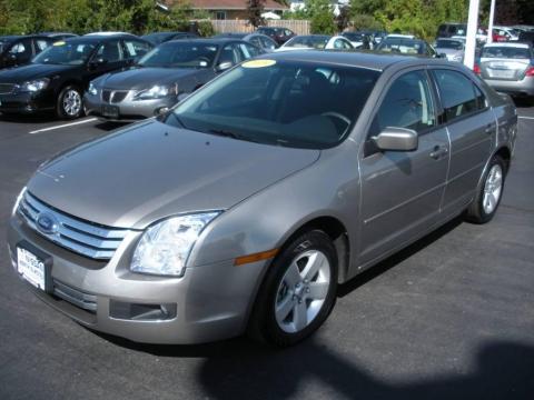 Vapor Silver Metallic Ford Fusion SE.  Click to enlarge.