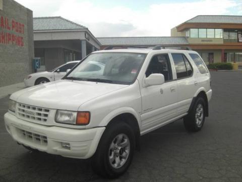 Cream White Isuzu Rodeo LS.  Click to enlarge.