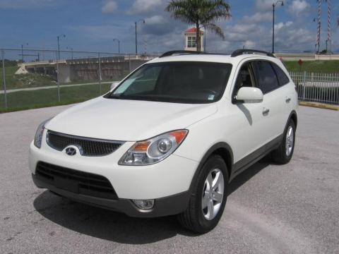 Stone White Hyundai Veracruz Limited.  Click to enlarge.