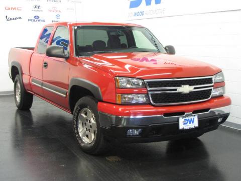 Victory Red Chevrolet Silverado 1500 Z71 Extended Cab 4x4.  Click to enlarge.