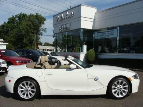 Alpine White BMW Z4 3.0si Roadster.  Click to enlarge.