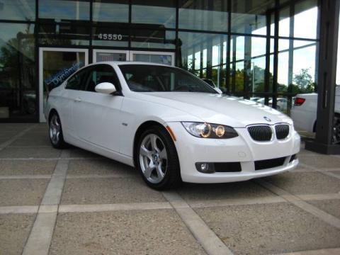 Alpine White BMW 3 Series 328i Coupe.  Click to enlarge.