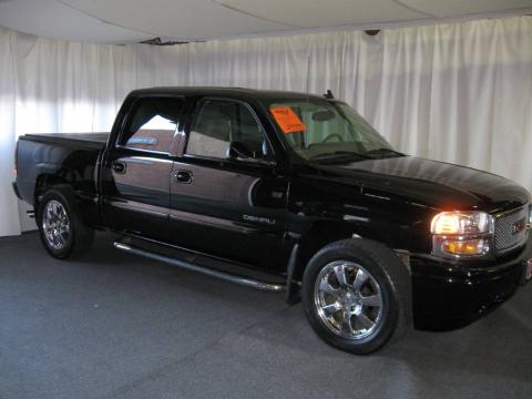 Onyx Black GMC Sierra 1500 Denali Crew Cab 4WD.  Click to enlarge.