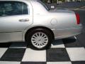 2005 Town Car Signature #23