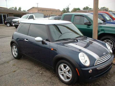 Space Blue Metallic Mini Cooper Hardtop.  Click to enlarge.