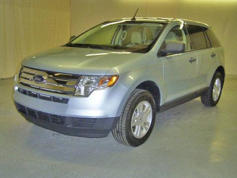 Light Ice Blue Metallic Ford Edge SE.  Click to enlarge.
