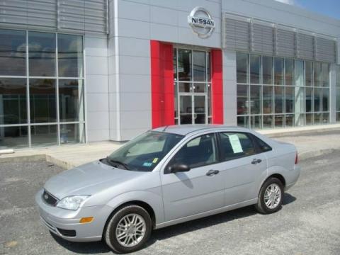 CD Silver Metallic Ford Focus ZX4 S Sedan.  Click to enlarge.