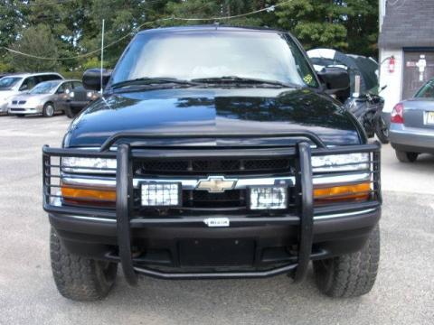 Onyx Black Chevrolet Blazer LT 4x4.  Click to enlarge.