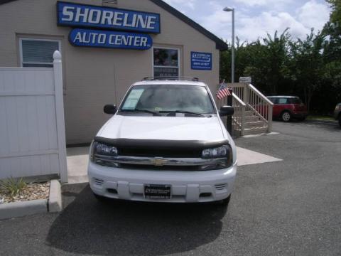 Summit White Chevrolet TrailBlazer LS 4x4.  Click to enlarge.