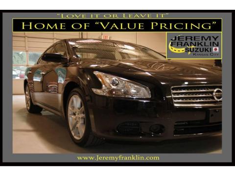 Super Black Nissan Maxima 3.5 S.  Click to enlarge.