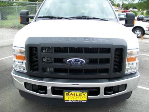 Oxford White Ford F250 Super Duty FX4 Crew Cab 4x4.  Click to enlarge.