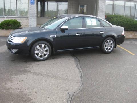 Dark Ink Blue Metallic Ford Taurus Limited.  Click to enlarge.