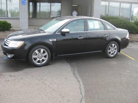 Black Clearcoat Ford Taurus Limited.  Click to enlarge.