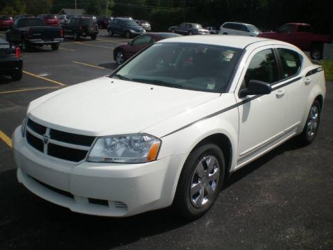 Stone White Dodge Avenger SE.  Click to enlarge.