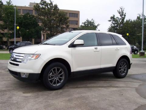White Sand Tri-Coat Metallic Ford Edge SEL.  Click to enlarge.