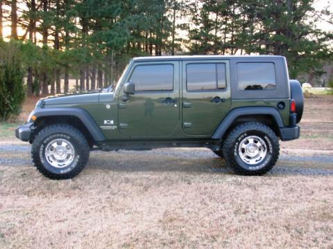 Jeep Green Metallic Jeep Wrangler Unlimited X 4x4.  Click to enlarge.