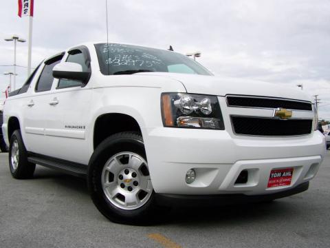 Summit White Chevrolet Avalanche LT 4x4.  Click to enlarge.