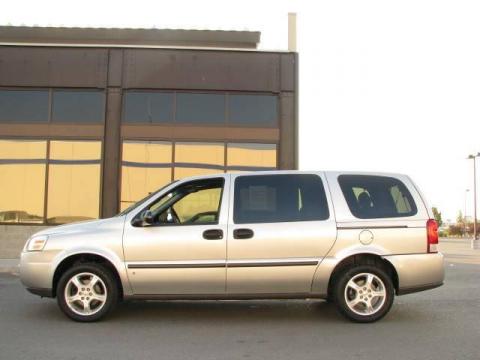 Silverstone Metallic Chevrolet Uplander LS.  Click to enlarge.