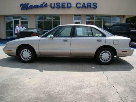 Light Sandrift Metallic Oldsmobile Eighty-Eight LS.  Click to enlarge.