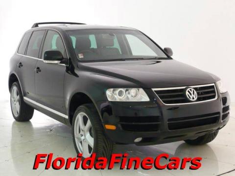 Black Volkswagen Touareg V6.  Click to enlarge.