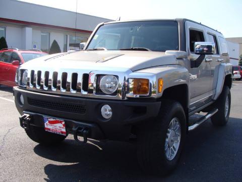 Boulder Gray Metallic Hummer H3 .  Click to enlarge.