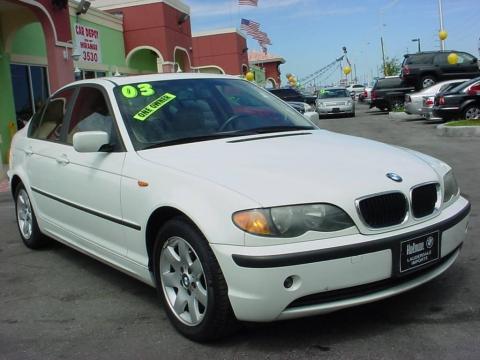 Alpine White BMW 3 Series 325i Sedan.  Click to enlarge.