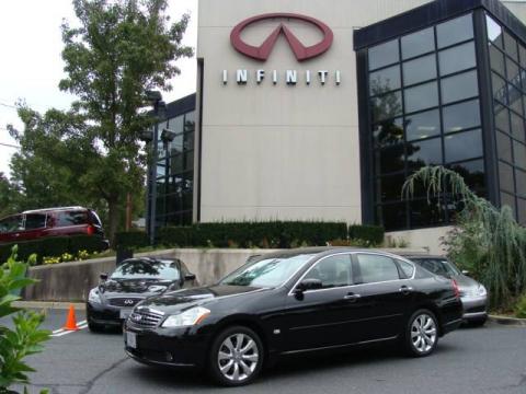 Black Obsidian Infiniti M 35x Sedan.  Click to enlarge.