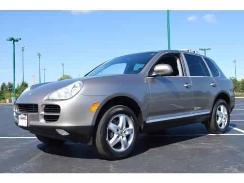 Jarama Beige Metallic Porsche Cayenne Tiptronic.  Click to enlarge.